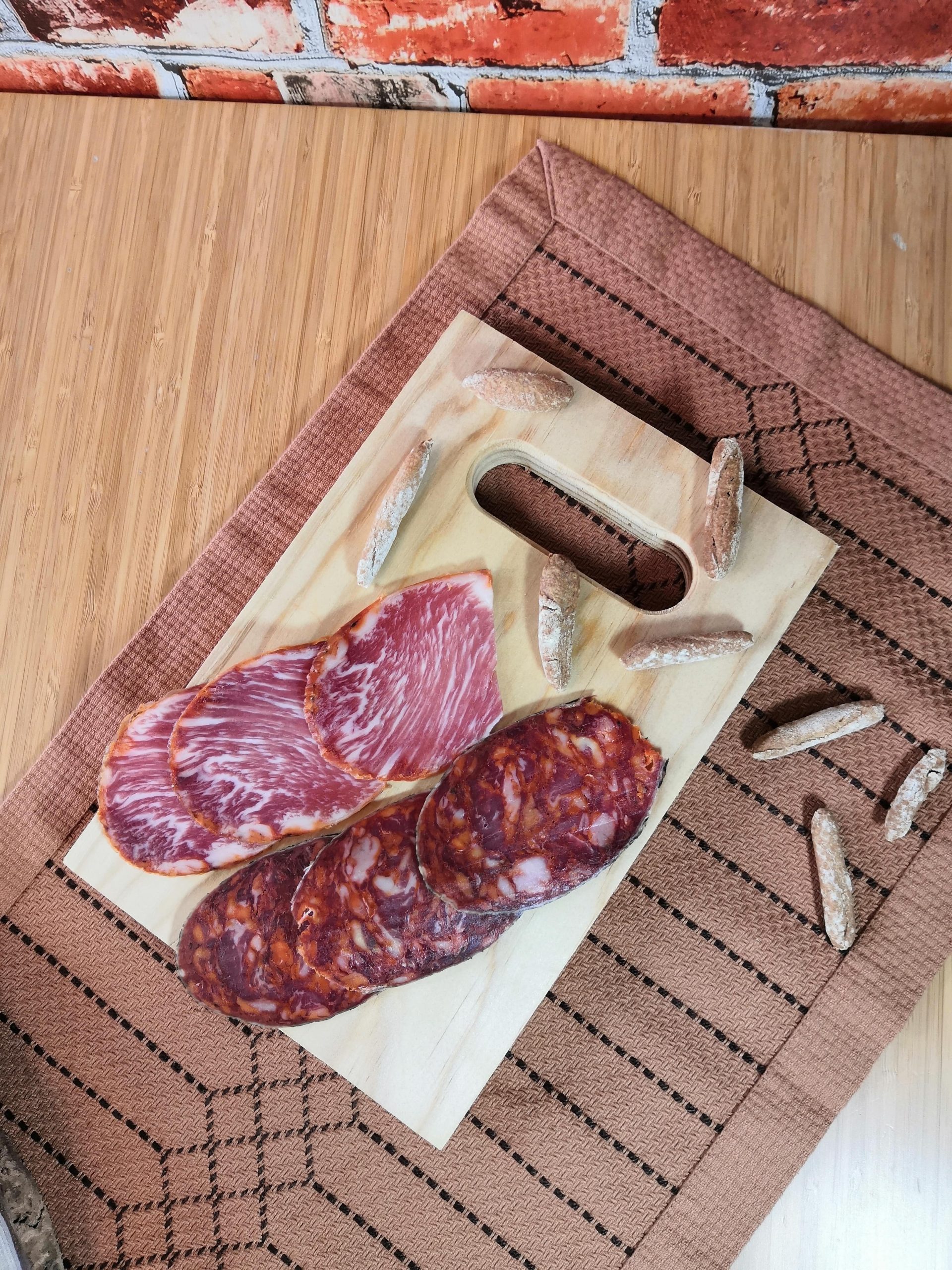Lomo de Cerdo Ibérico de Guijuelo – Jamones y Embutidos El Rubio Lomo de Cerdo Ibérico de Guijuelo - Jamones y Embutidos El Rubio